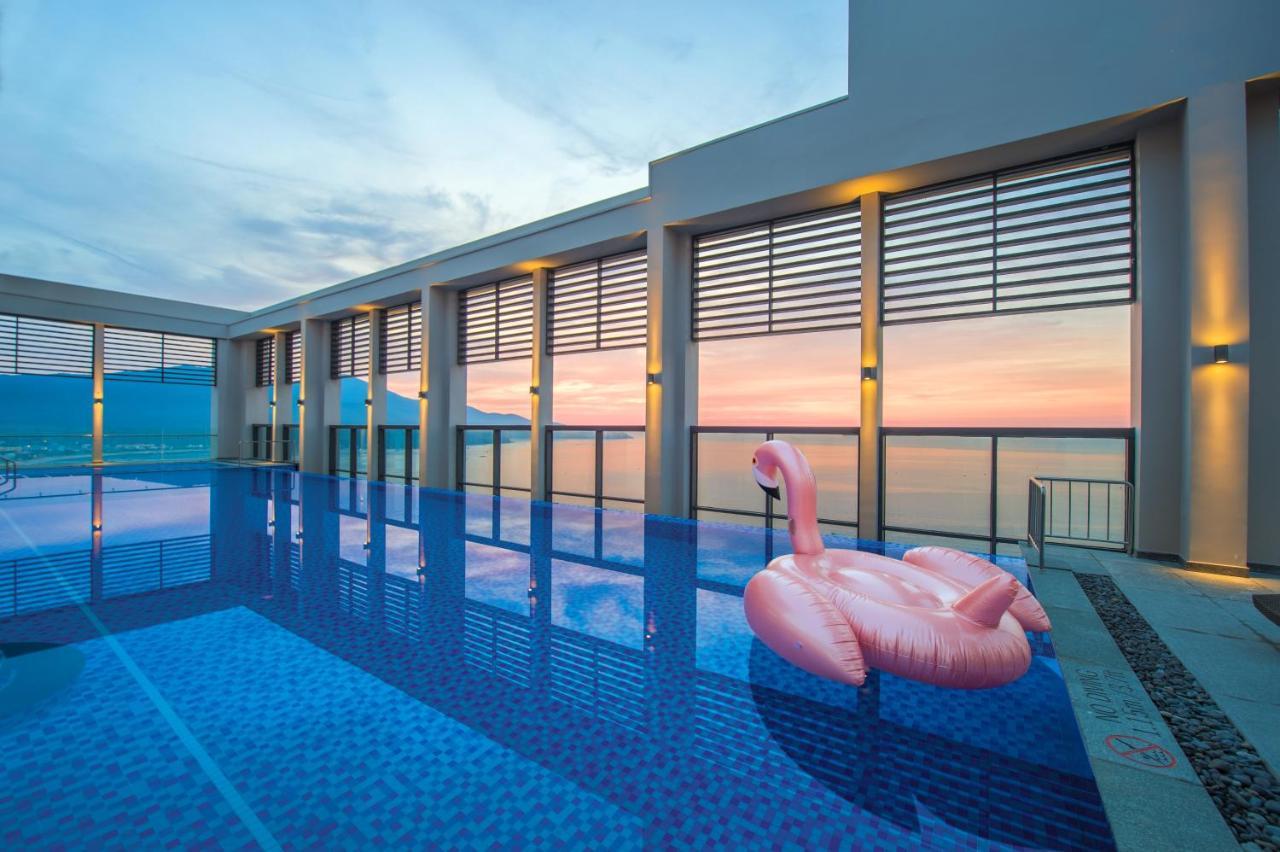 Luxury Beach Condo 5-Star, Rooftop Pool Дананг Экстерьер фото