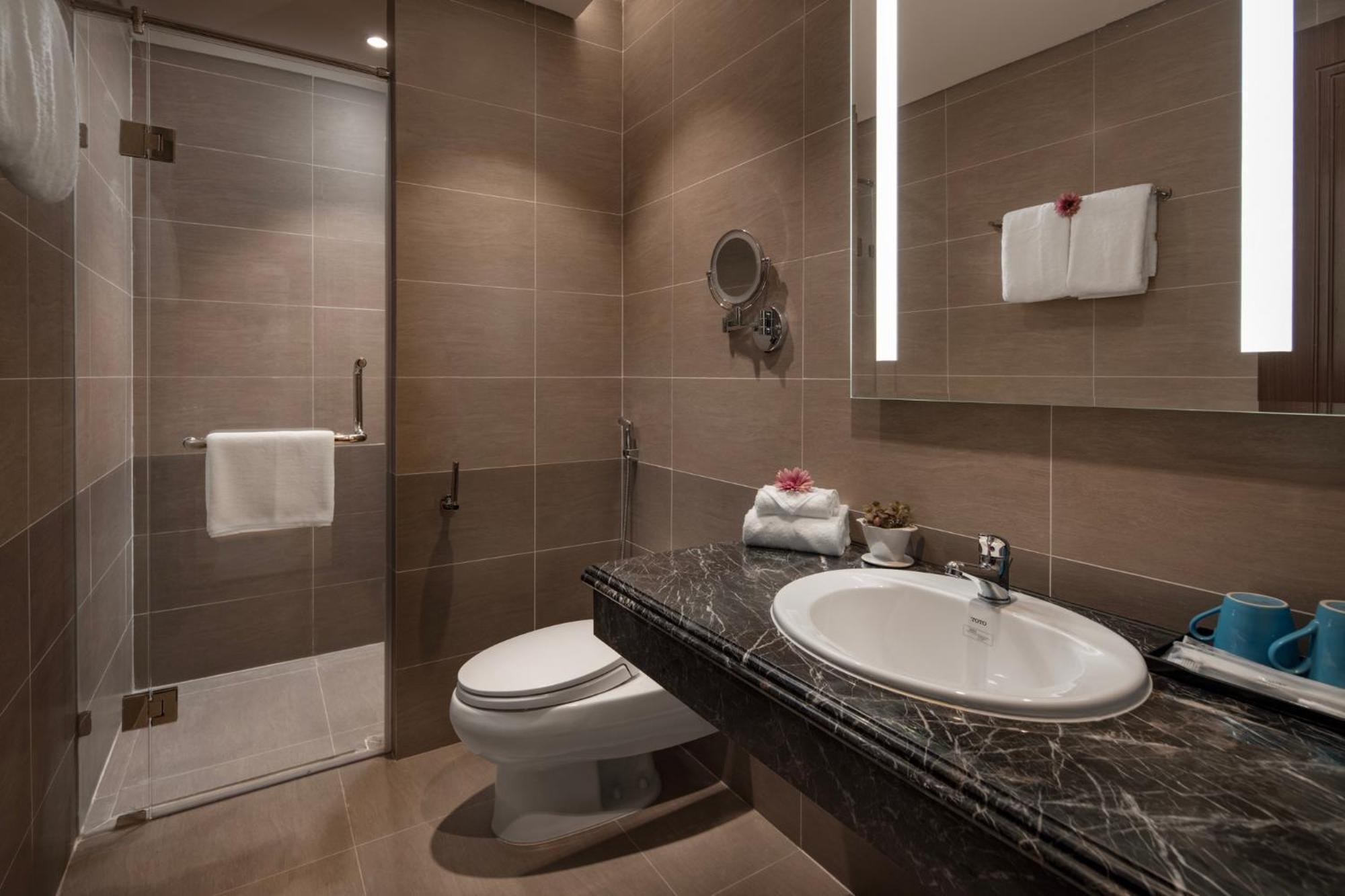 Luxury Beach Condo 5-Star, Rooftop Pool Дананг Экстерьер фото