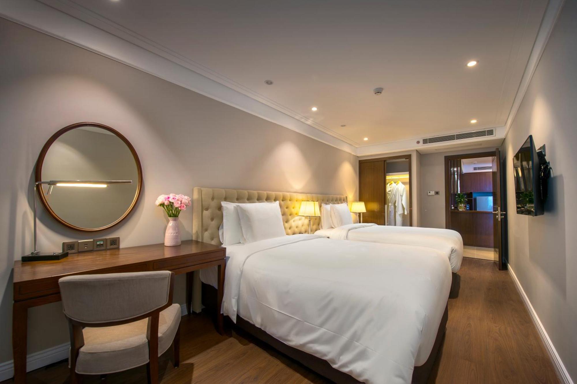 Luxury Beach Condo 5-Star, Rooftop Pool Дананг Экстерьер фото